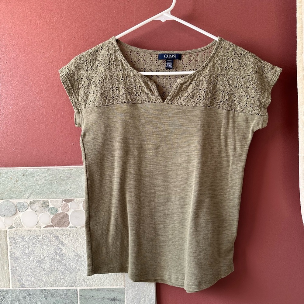 ⭐️CHAPS Womens Pretty Blouse / Top. Size Small. Color- Green, (5 for $15)